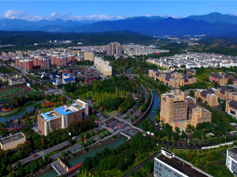 四川北川获授全国文明城市称号 文明之花绽放羌乡大地