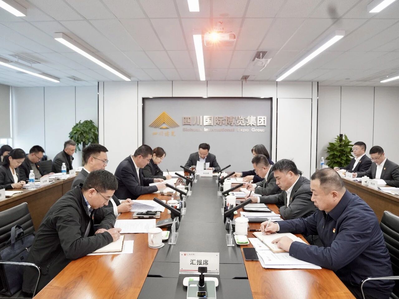 83cc7561-fdbf-4d3d-9185-33cae7dd1561